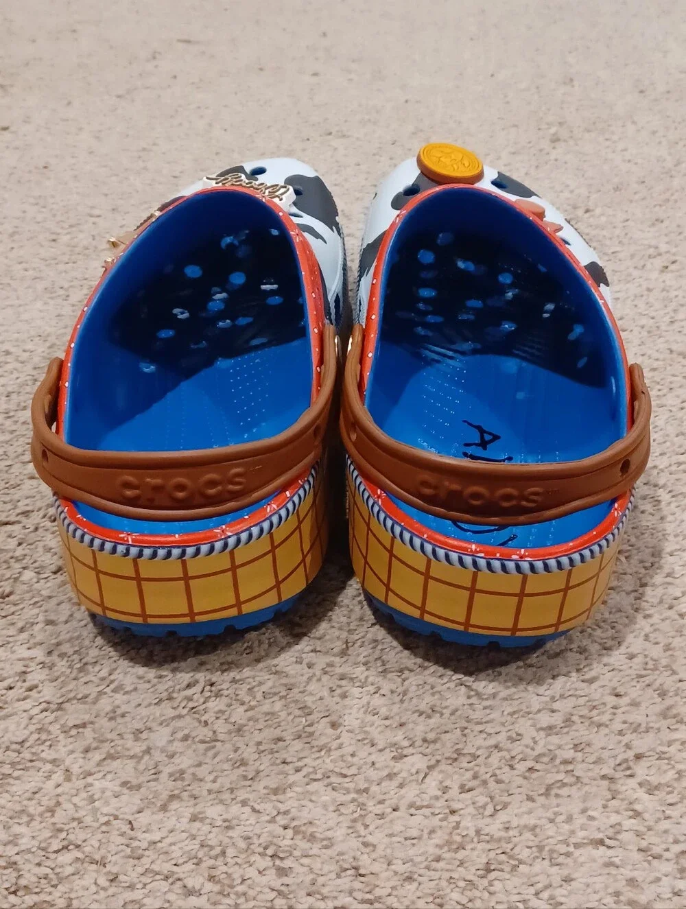 Crocs Classic Clog Toy Story Woody edition W/ character Jibbitz™ charms. Size 12